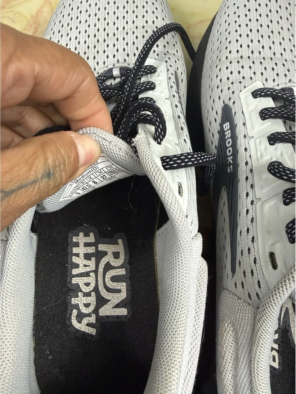 Brooks Anthem 6 Grey/Blackened Pearl Low Top Lace-Up Men's Sneaker Mesh